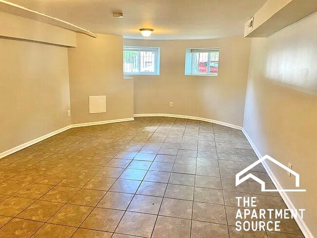 Building Photo - 4011 S Calumet Ave