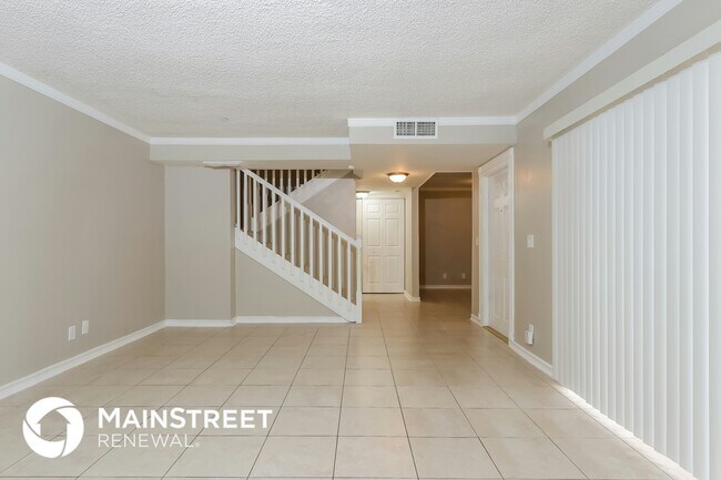 Foto del edificio - 4011 Palm Bay Cir