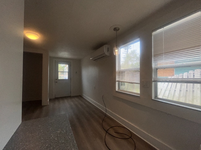 Foto del edificio - 1713 29th St W