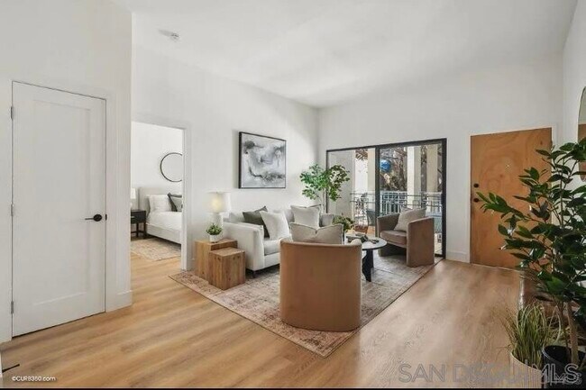 Foto del edificio - 8320 Regents Rd