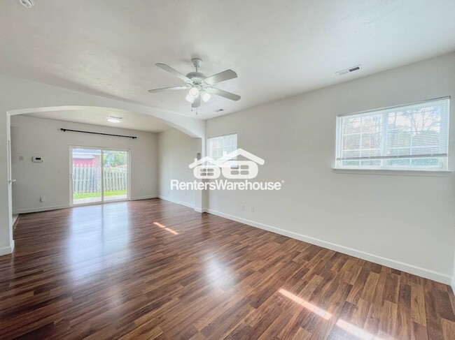 Foto del edificio - 1056 Trestle Way