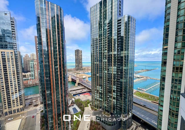 Foto del edificio - 190 N Harbor Dr