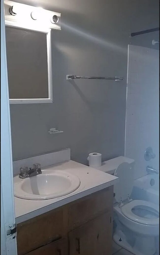 Photo - 2x1.5 Townhouse Available!