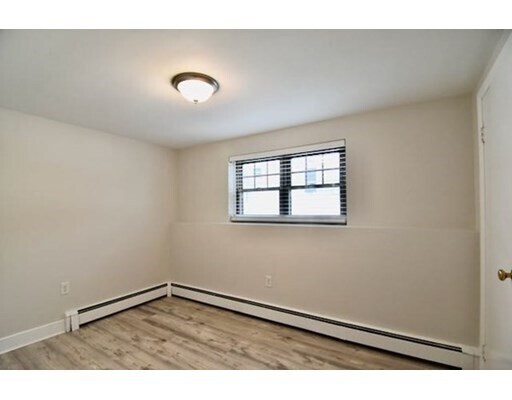 Building Photo - 90 E Squantum St