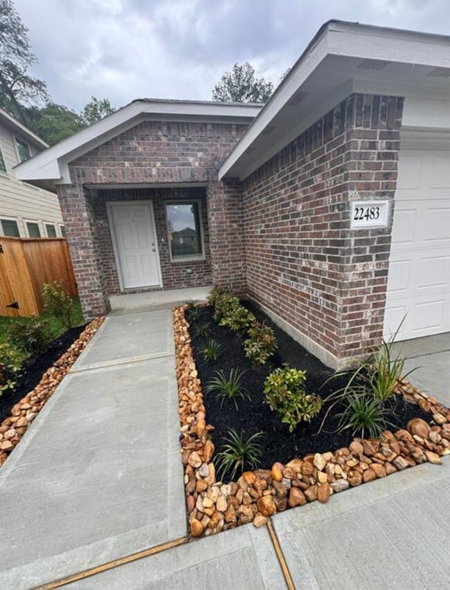 Building Photo - 22483 Douglas Ct