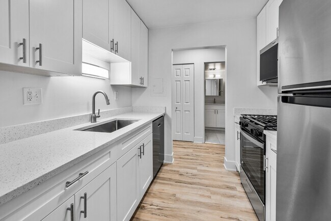 Foto del edificio - Modern 1 Bedroom Apartments | Recently Renovated | Pet Friendly | Prime Location