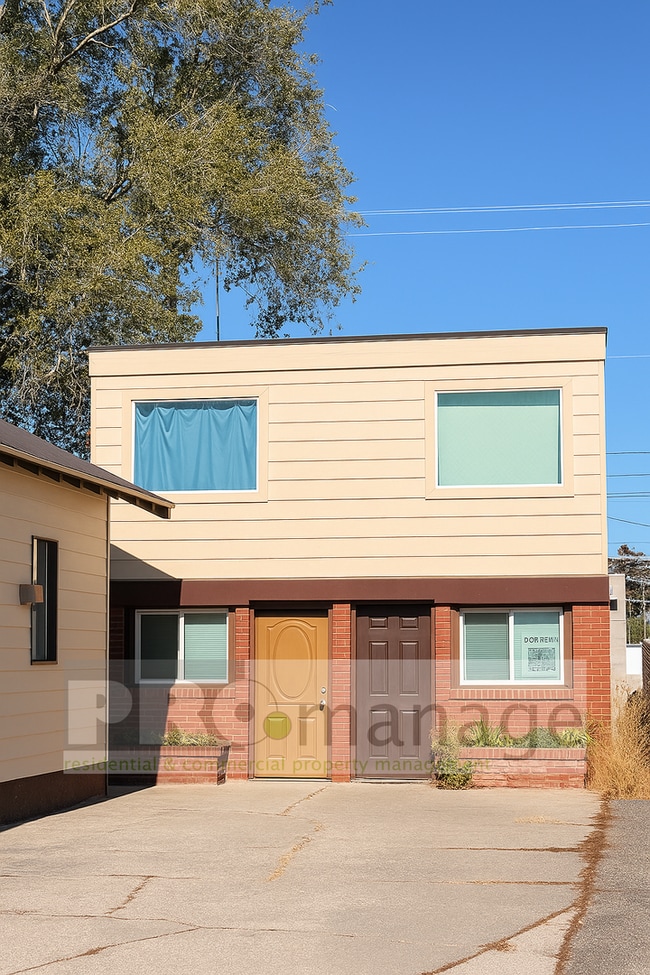 Building Photo - 233 E 1st St Building Photo - 233 E 1st St