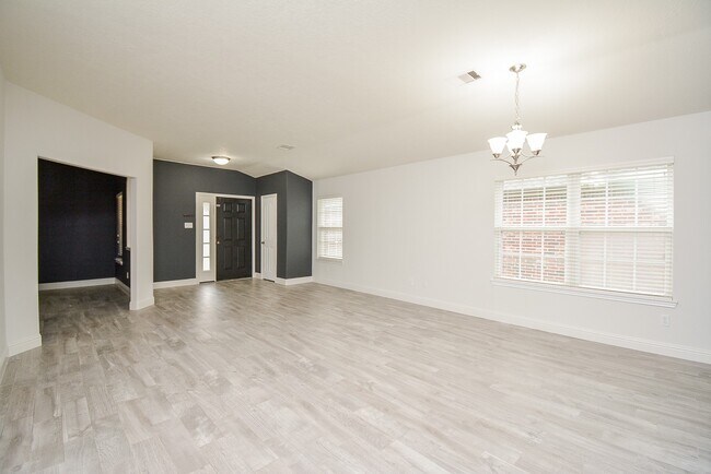 Foto del edificio - 7519 Muley Ln