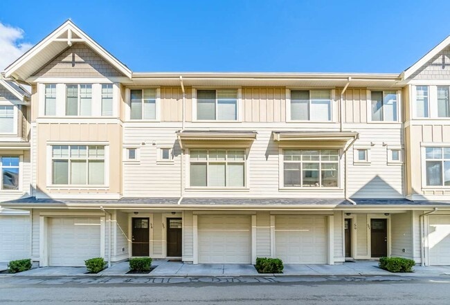 Building Photo - 19525-19573 73 Ave