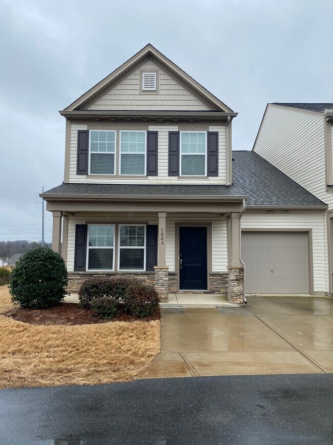 104 Blackstone Ct Statesville, NC 28677 Alquileres en Statesville, NC