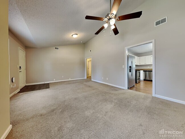 Building Photo - 1301 Friarsgate Boulevard Irmo SC