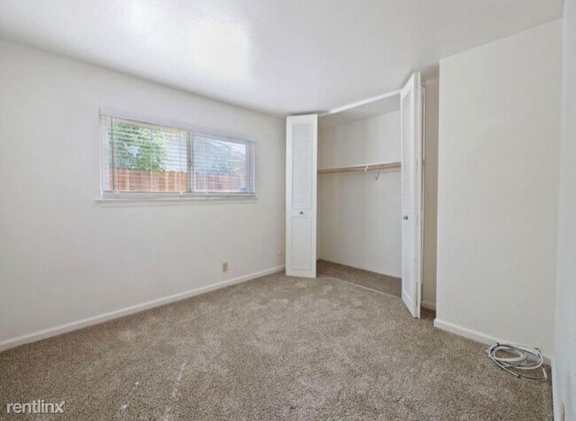 Foto del edificio - 3 br, 2 bath House - 5953 Brett Dr