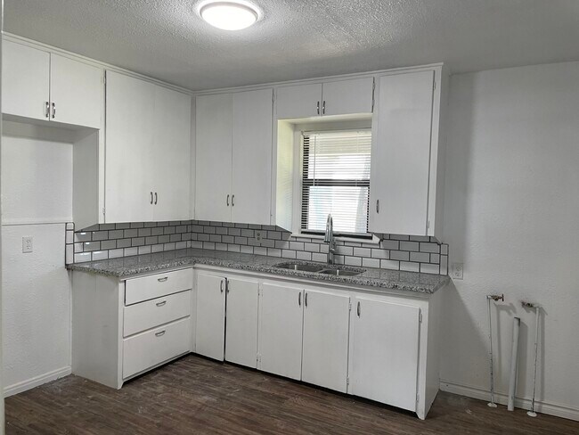 Foto del edificio - 2617 41st St