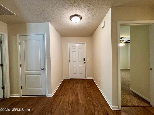 Foto del edificio - 9086 Tahoe Ln