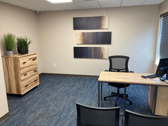 Building Photo - 25 LaRose