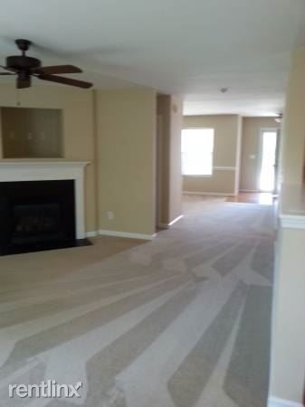 Building Photo - 3906 Edgewood Terrace Dr