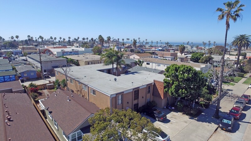 Building Photo - 4933 Saratoga Ave