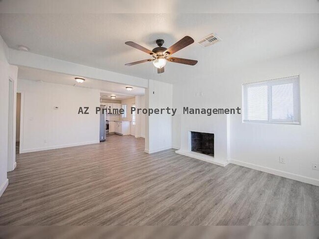 Foto del edificio - 2646 E Willetta St