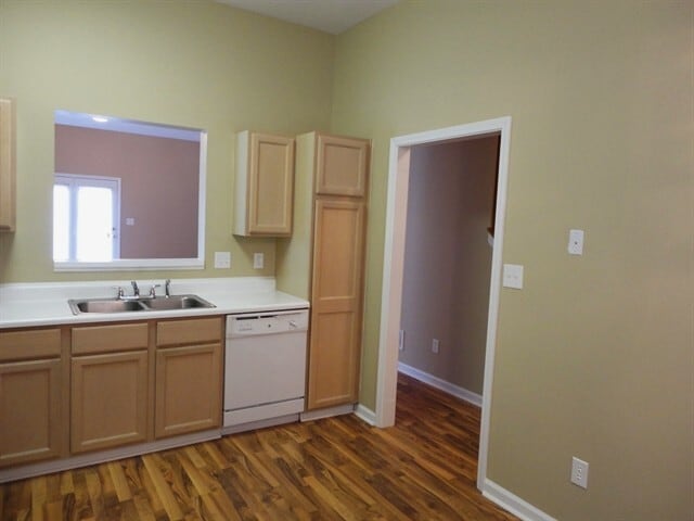 Foto del edificio - 6010 Woodmill Dr