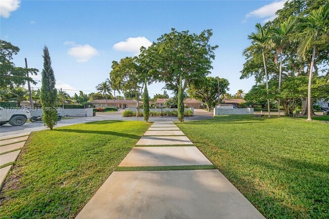 Building Photo - 4312 NE 22nd Ave