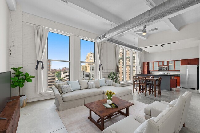 Área de estar - 1136 Washington Ave