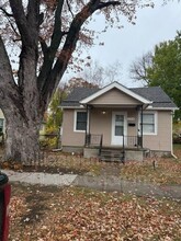 Building Photo - 154 W Madge Ave