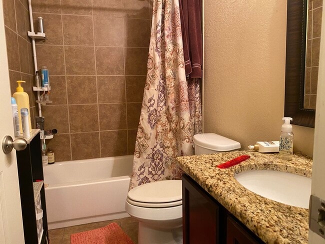 Building Photo - 3101 Christians Tee