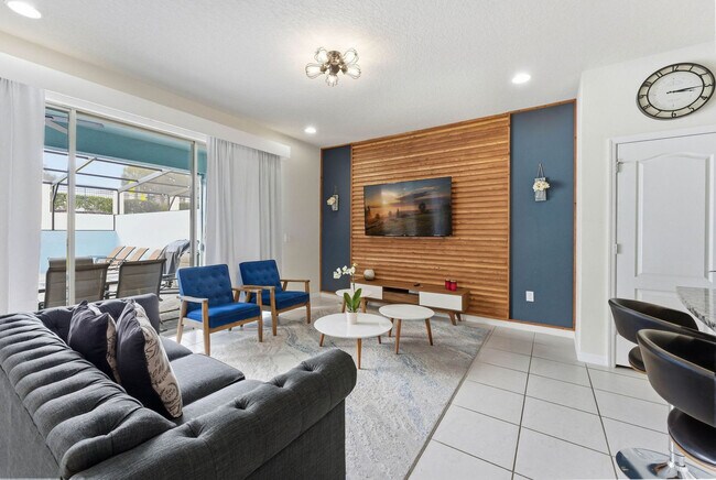 Building Photo - 2440 Dubai St