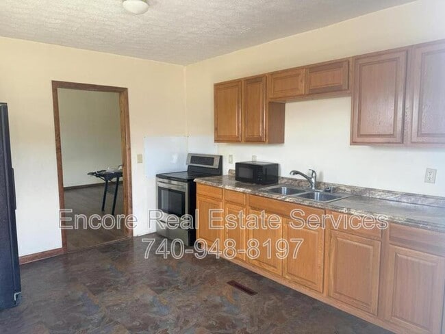 Building Photo - 91 N Buena Vista St