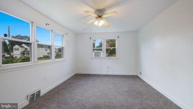 Building Photo - 421 Avenue C