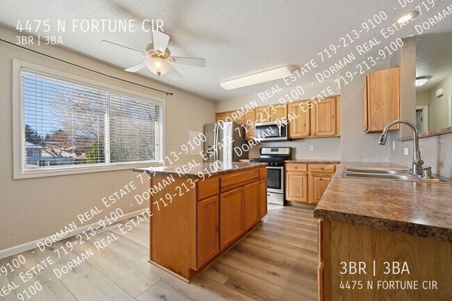 Foto del edificio - 4475 N Fortune Cir