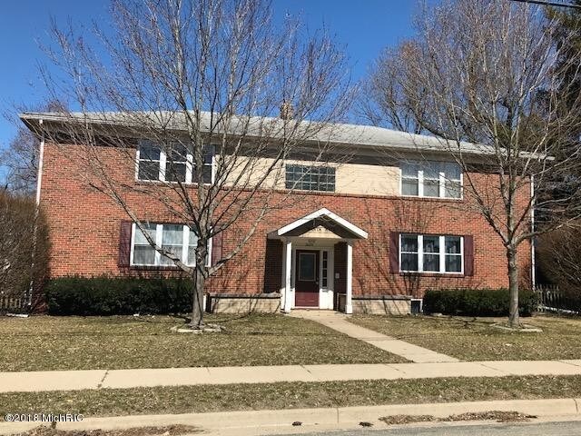 Foto principal - 3025 E Main St