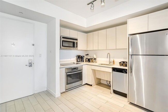 Photo - 2602 E Hallandale Beach Blvd Apartment