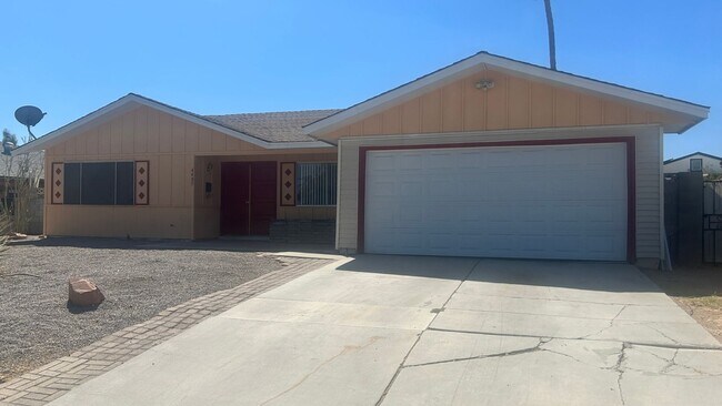 Foto del edificio - 4485 E Harmon Ave