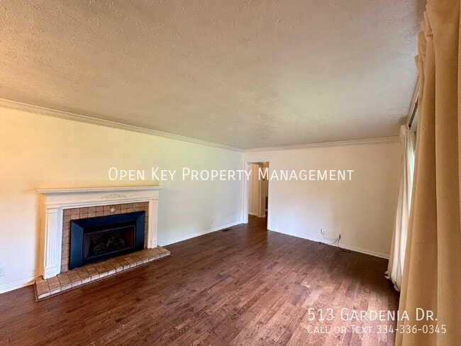 Building Photo - 513 Gardenia Dr