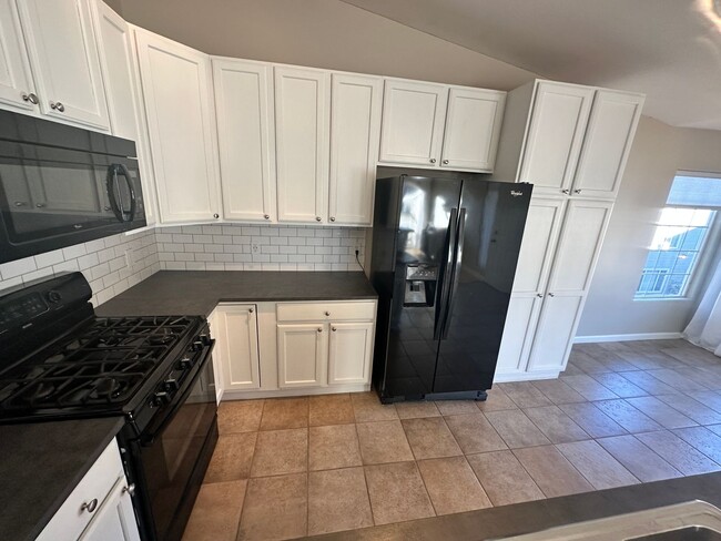 Building Photo - Canyon Ranch Beautiful 3 Bedroom Condo (Av...