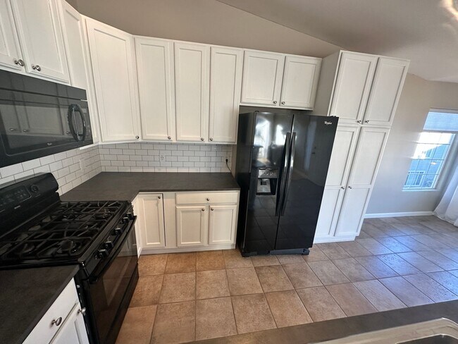 Building Photo - Canyon Ranch Beautiful 3 Bedroom Condo (Av...