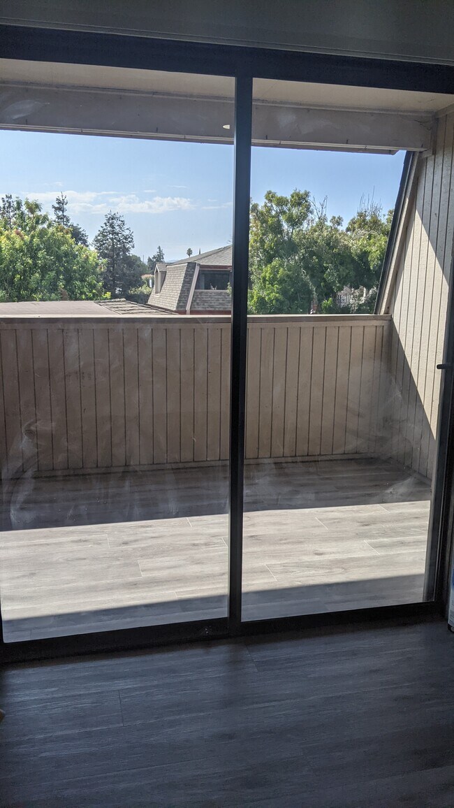 Balcony - 3341 Shadow Park Plz
