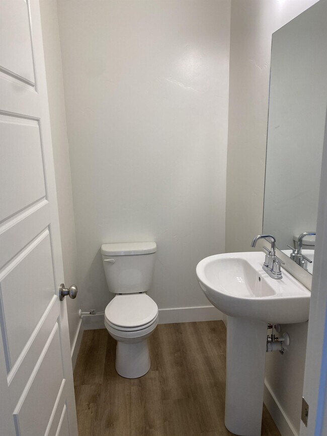 Building Photo - 51 W 440