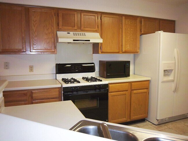Building Photo - 7020 Riverton Dr