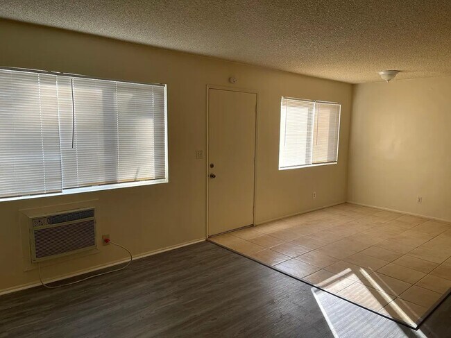 Foto del edificio - 405 Silverwood Ave