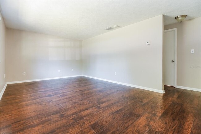 Foto del edificio - 6412 Pueblo Ave