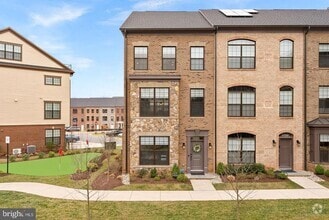 Building Photo - 4422 Fair Lakes Ct