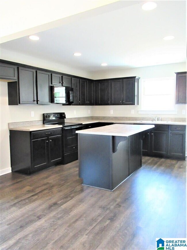 Building Photo - 360 Deer Creek Way