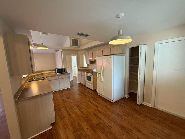 Foto del edificio - 2260 NW 41st Pl