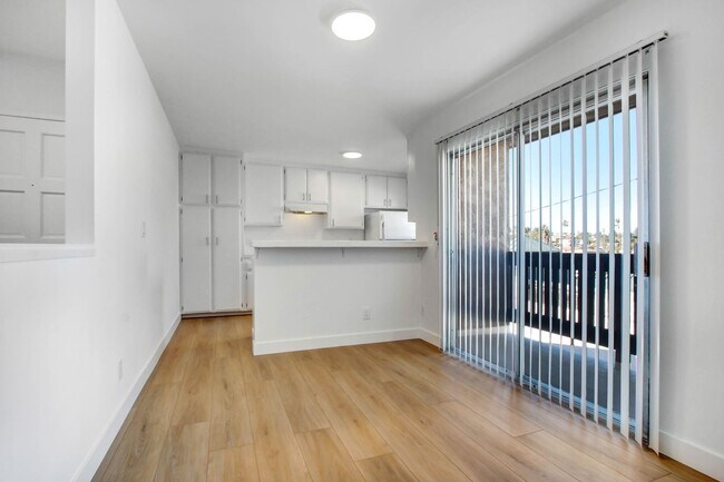 Foto del edificio - 817 Hill St
