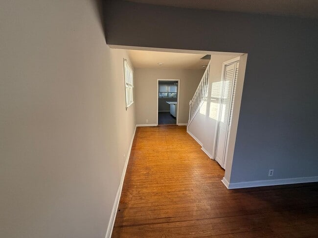 Foto del edificio - Big Spacious Beautiful Single Family 4 bed...