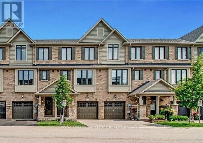 Photo du bâtiment - 68 Esplanade Ln