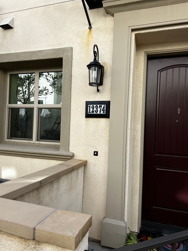 Foto del edificio - 3 Bedroom 2.5 Bathroom in Whittier