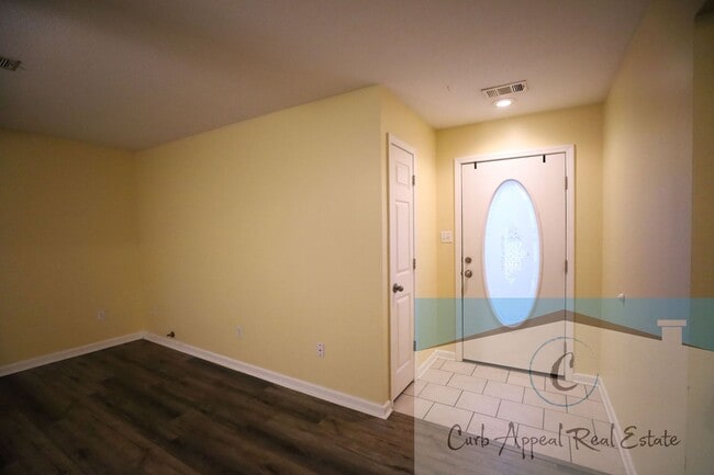Building Photo - 3704 Keely Dr
